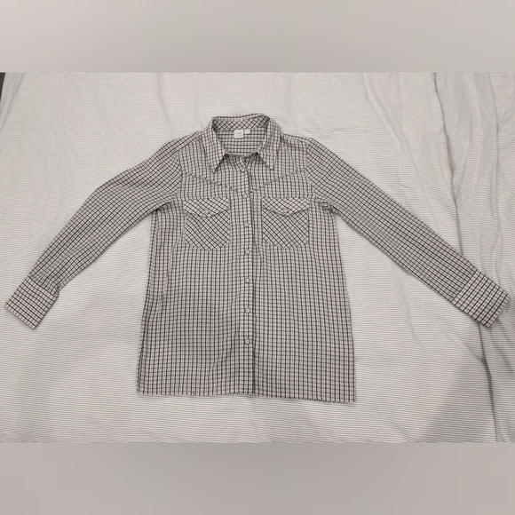 2  for $20 - Twik shirt - Picture 2 of 4